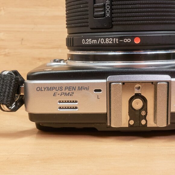 Olympus PEN Mini E-PM2 / 14-42mm Lens / Micro Four Thirds Camera / Tested - Picture 7 of 11